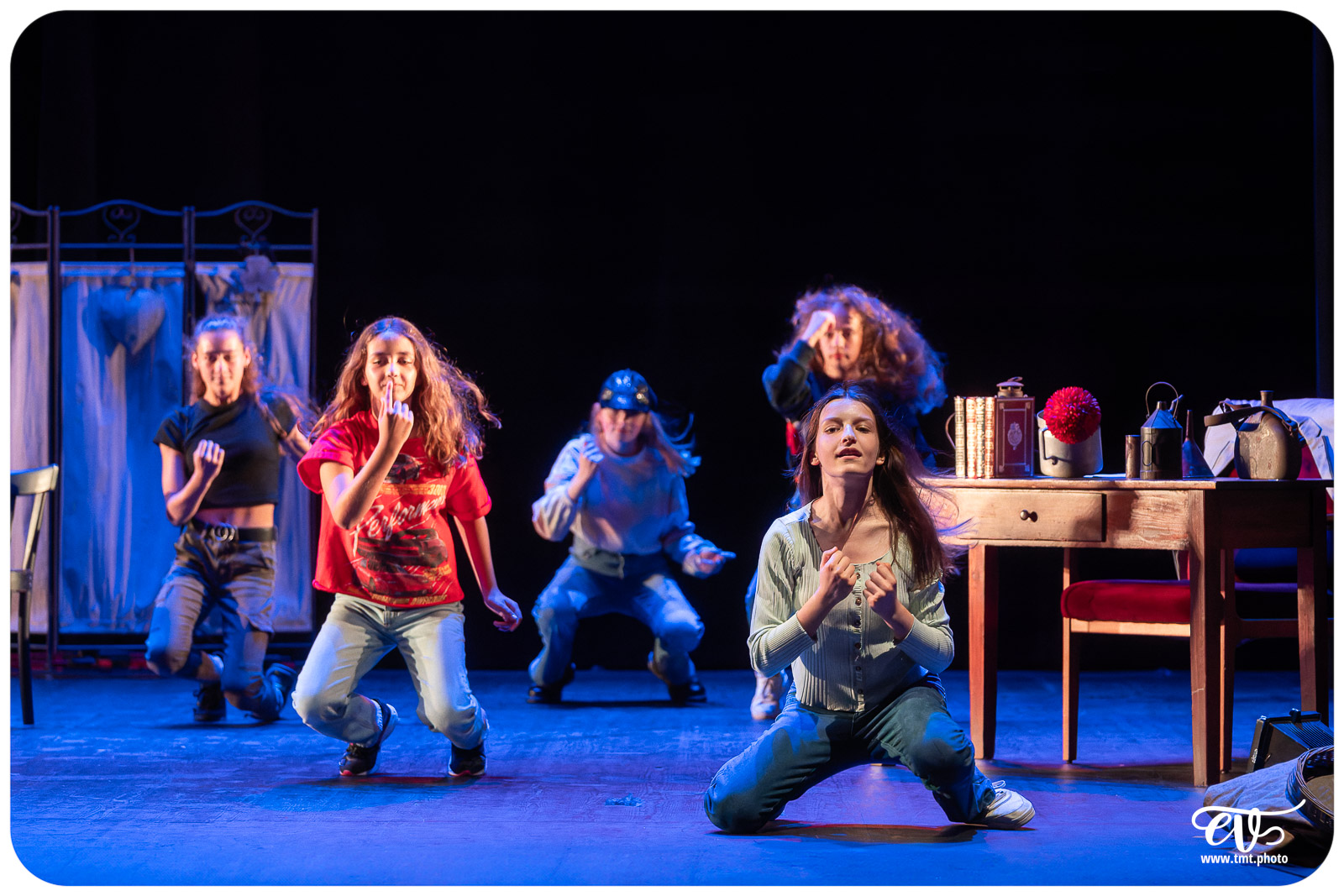 LES FEMMES SAVANTES (ATELIER THÉÂTRE DU COLLÈGE FOCH)